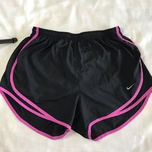 Nike Women’s Dri-Fit Running Shorts💓